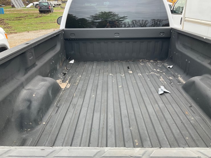 2013-chevrolet-silverado-image-11