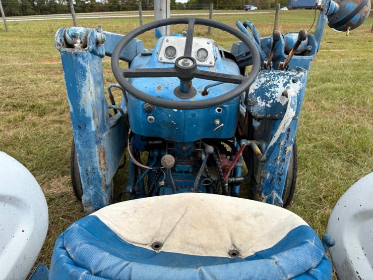 ford-tractor-image-7