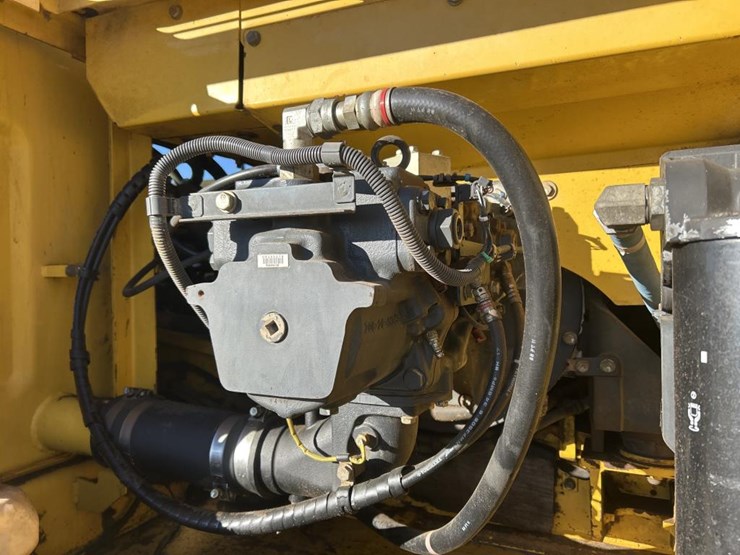 komatsu-pc360-lc-image-34