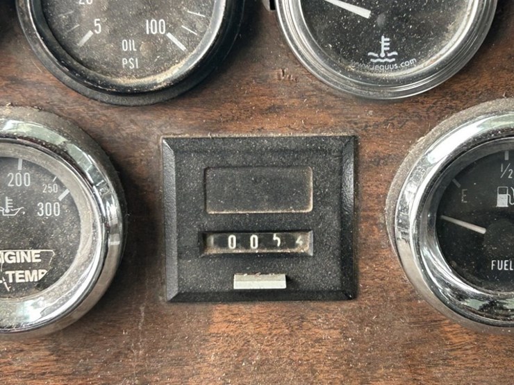 1992-peterbilt-379-image-18