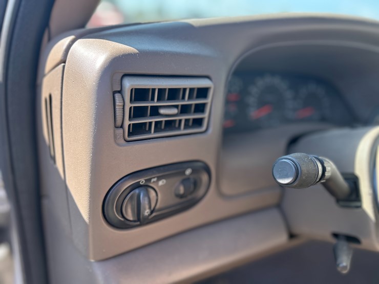 2000-ford-excursion-image-45