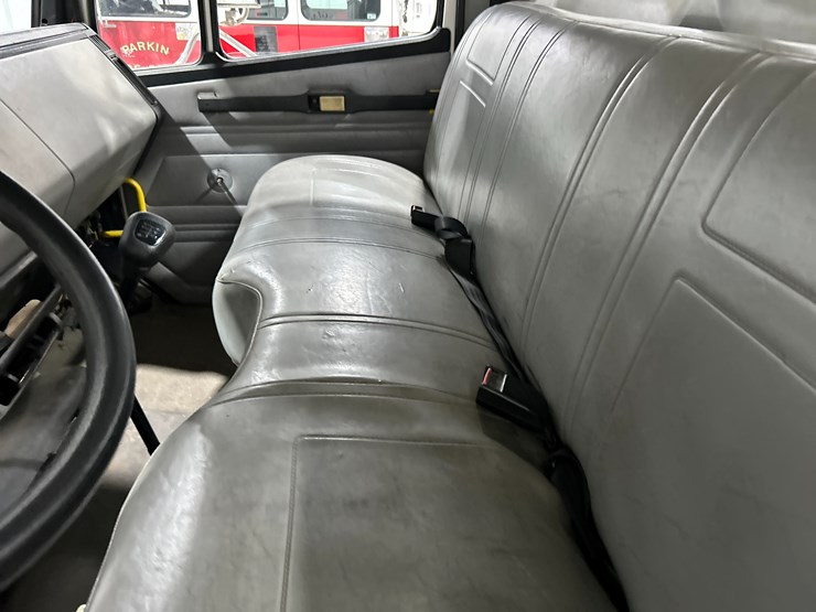 1993-freightliner-fl80-image-61