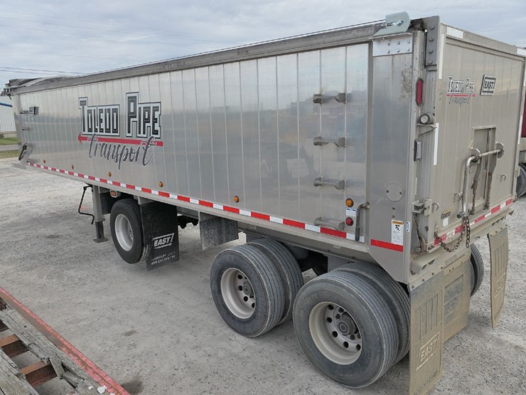 2019-genesis-34'-x-96"-image-4