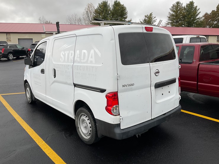 2017-nissan-nv200-image-4