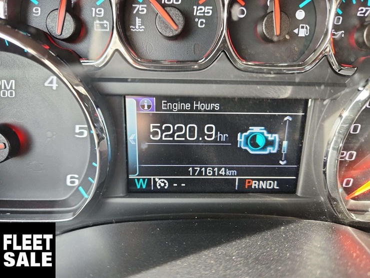 2017-chevrolet-silverado-1500-image-8