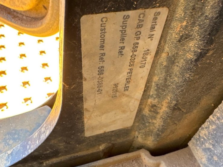 2019-caterpillar-730-image-31