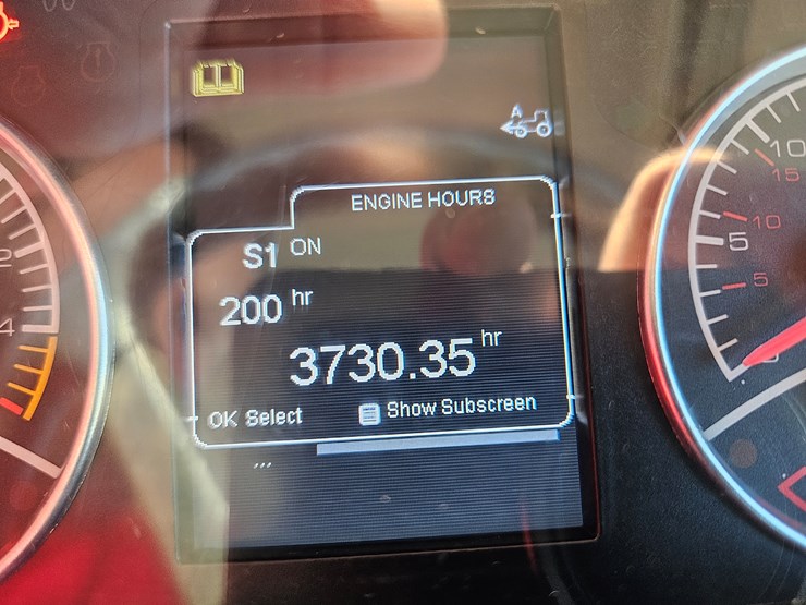 2013-versatile-260-image-12