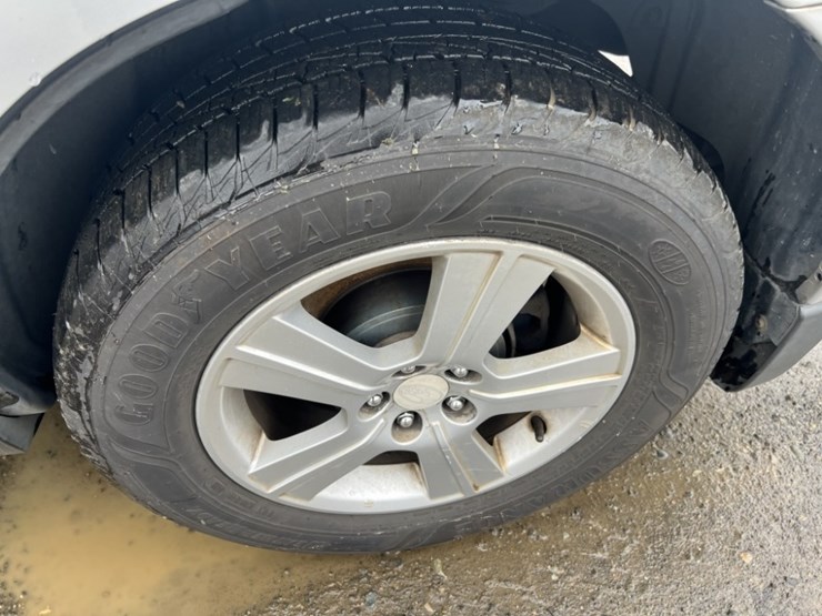 2011-subaru-forester-image-17