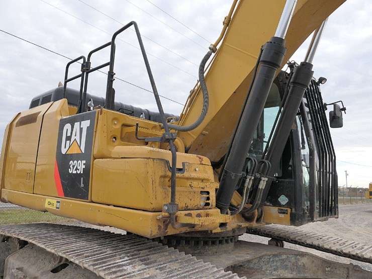 2015-caterpillar-329fl-image-33