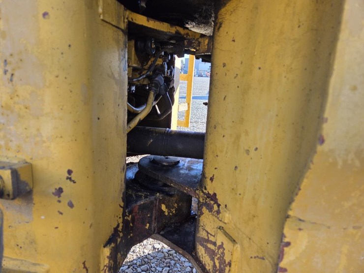 1980-caterpillar-930-image-21