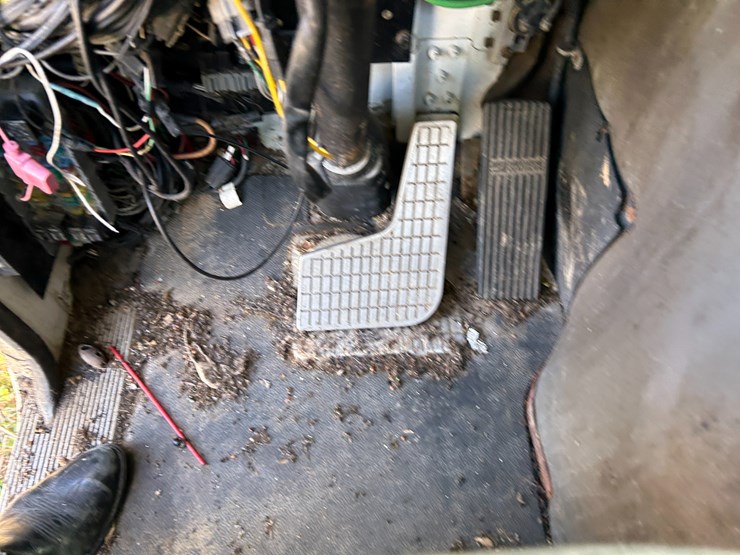 #22560-•-inop-2004-auto-car-t/a-daycab-garbage-truck-5vcdc6ce54h200305-image-55