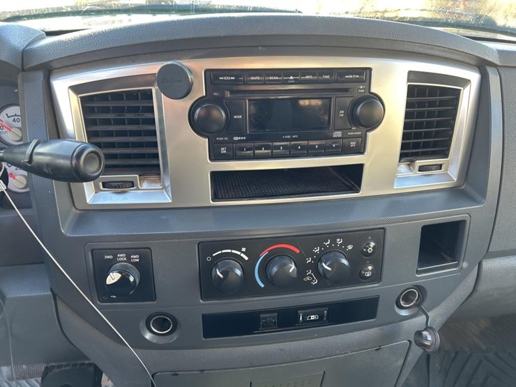 2008-dodge-3500-image-48