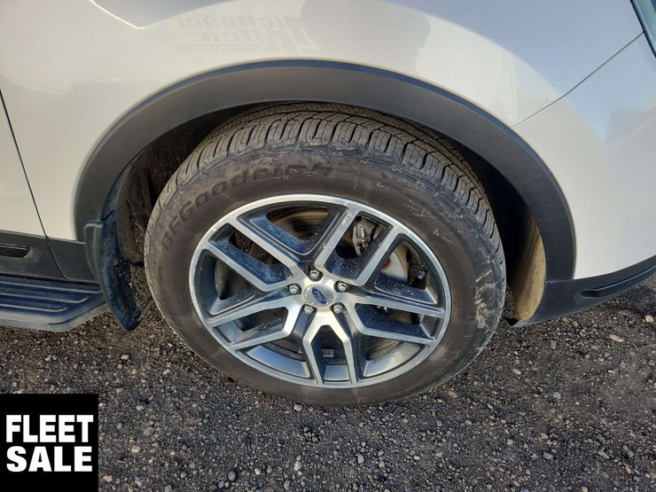 2018-ford-explorer-image-14