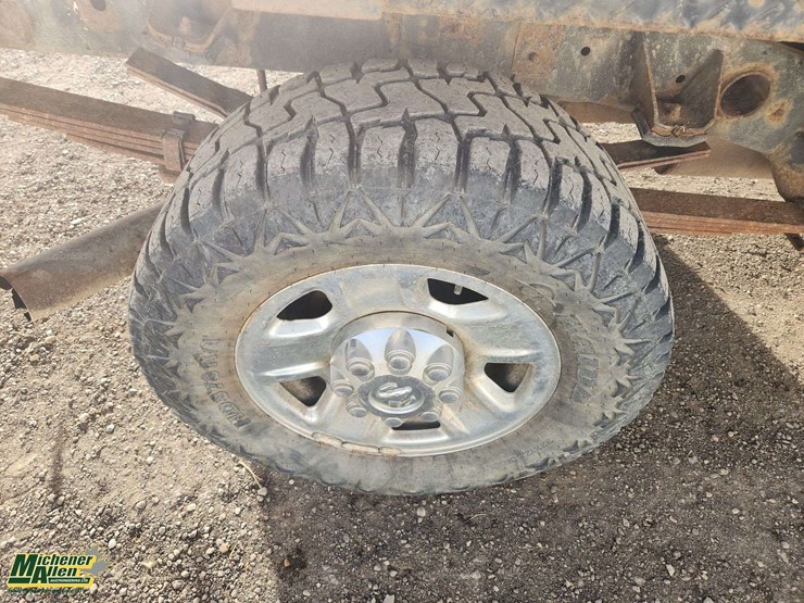 2004-dodge-ram-3500-image-31