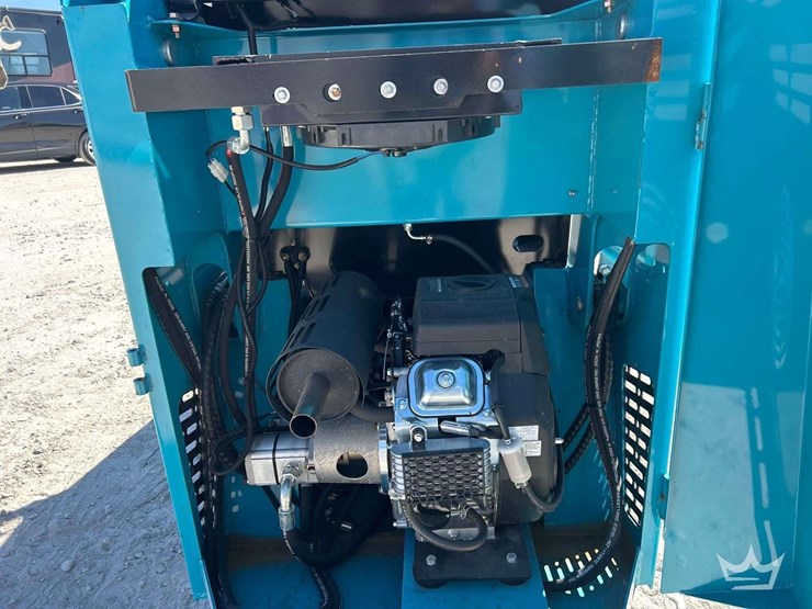 2025-newrick-jc25-mini-wheel-loader-skid-steer-image-5