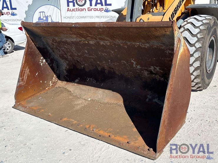 2015-liebherr-l542-image-7