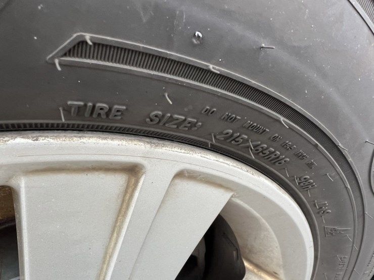 2011-subaru-forester-image-18