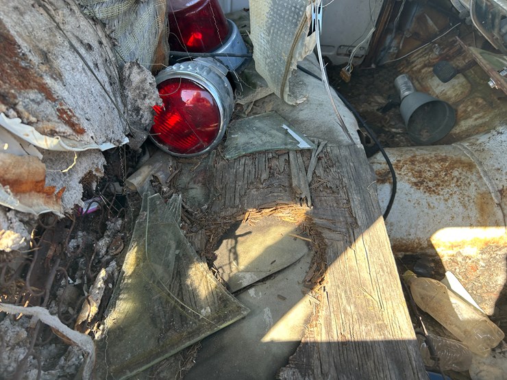 #22553-•-inop-1957-chevrolet-sedan-image-23