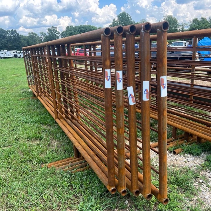 #95 • 24ft Stand-Up Metal Panel