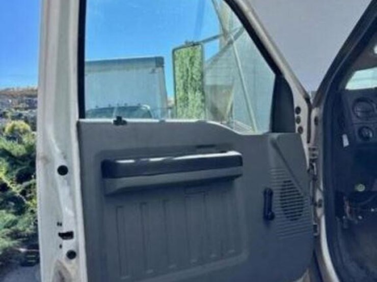 2013-ford-f750-xl-image-64