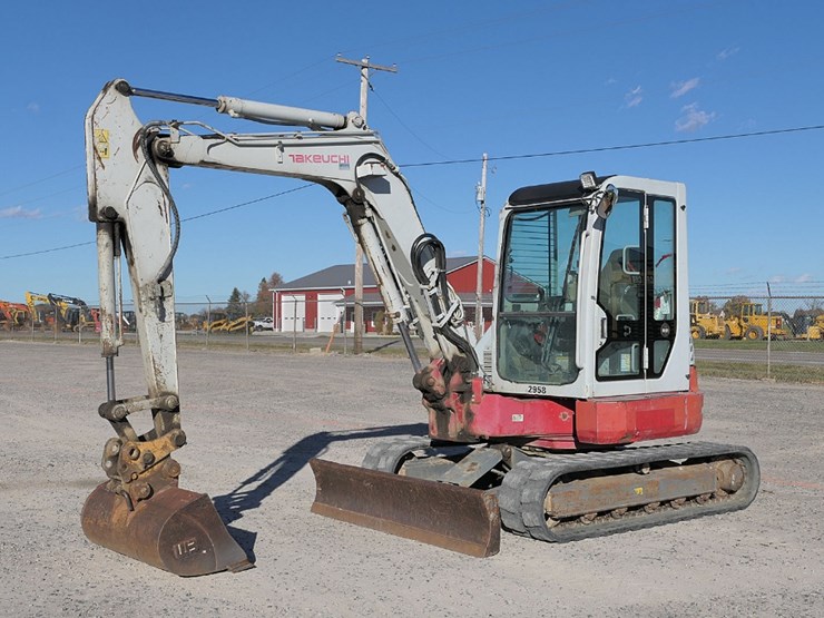 takeuchi-tb153-image-1