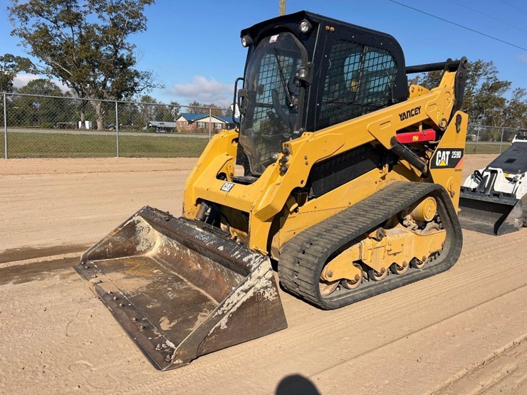 2018-caterpillar-259d-image-8