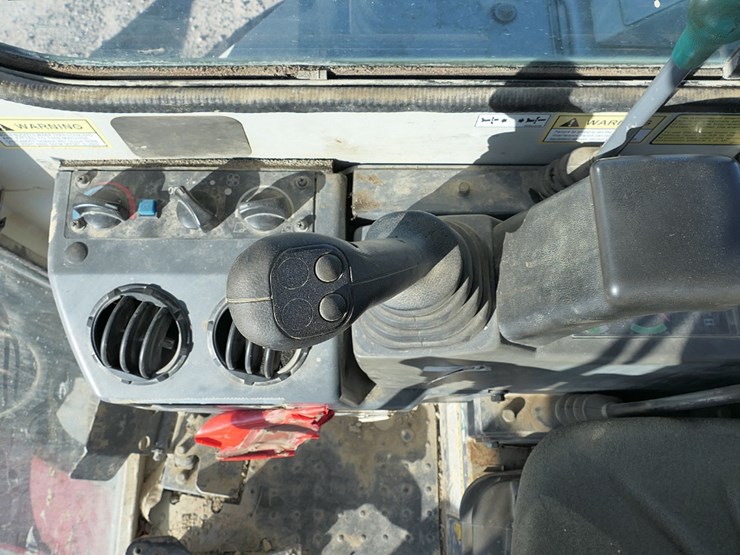 takeuchi-tb153-image-26