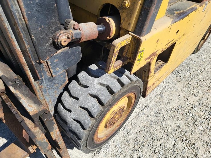 clark-t500-forklift-image-13