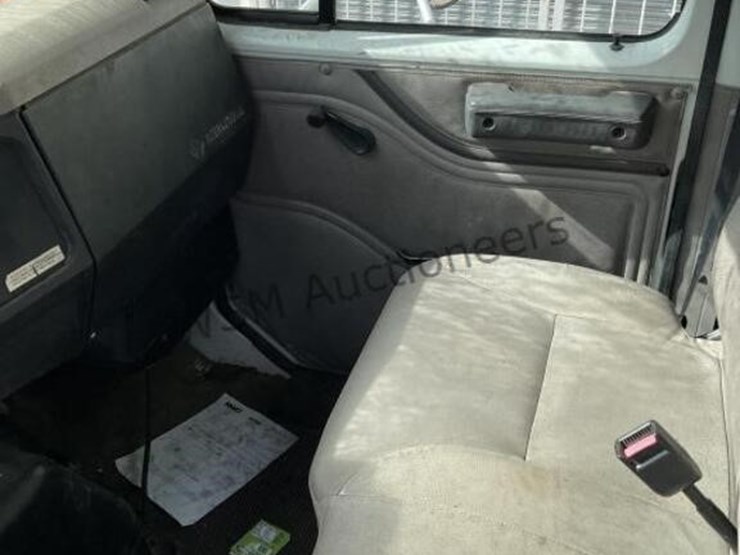 international-4700-image-25