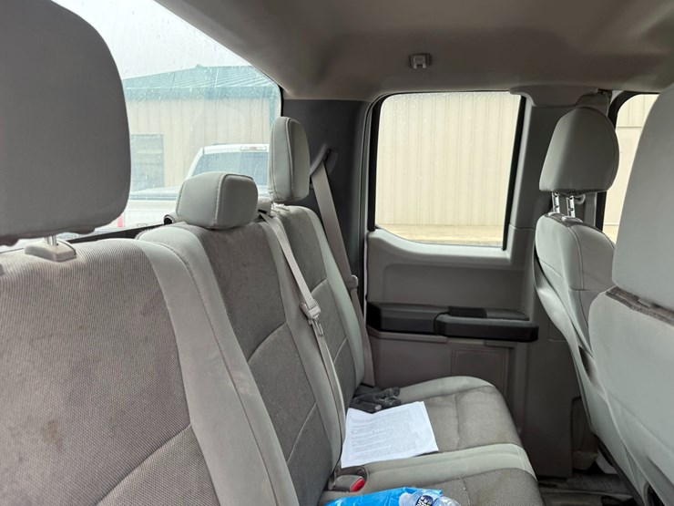 2017-ford-f150-image-30