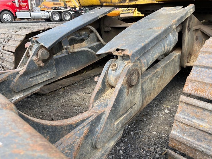 komatsu-pc138us-lc-image-33