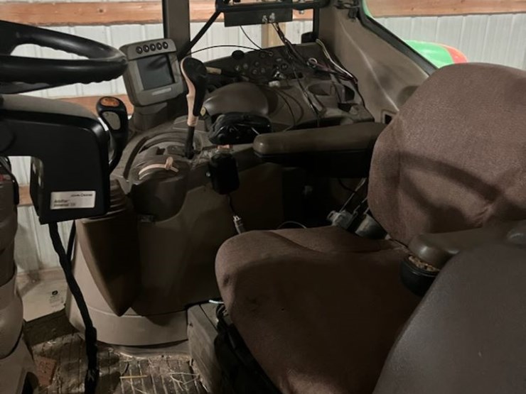 2009-john-deere-7330-premium-image-9