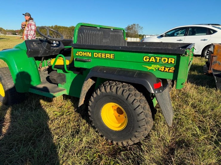 john-deere-gator-image-6