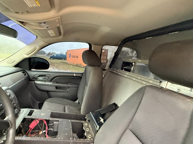 2014-chevrolet-tahoe-image-50