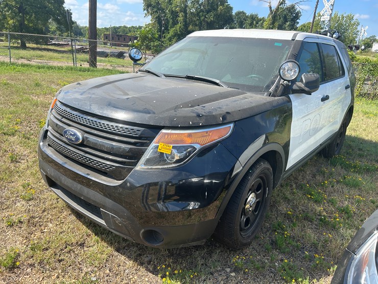 2013-ford-explorer-image-2