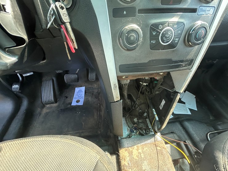 2013-ford-explorer-image-42