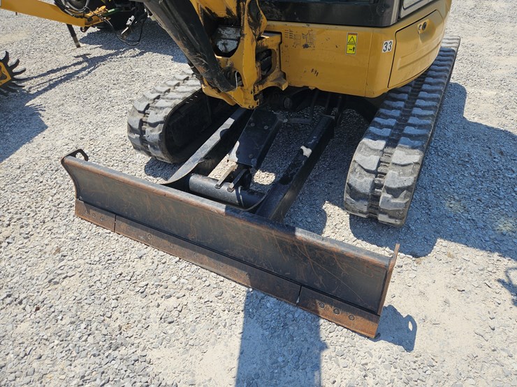 2020-caterpillar-303.5-image-24