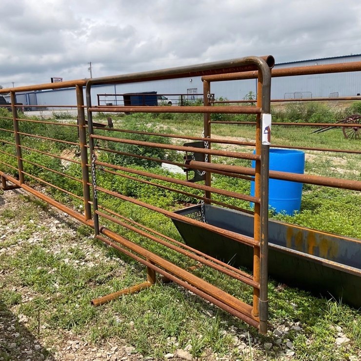 #103 • 24ft Stand-Up Metal Panel with 8ft Gate