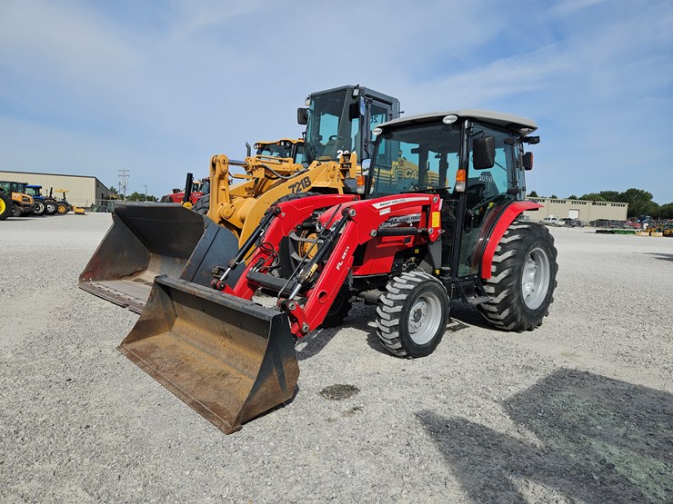 2021-massey-ferguson-1835m-image-1