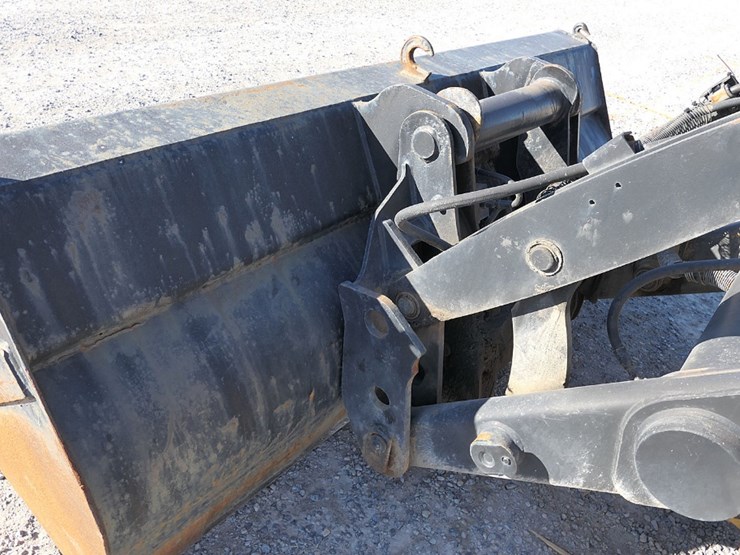 caterpillar-426b-image-7