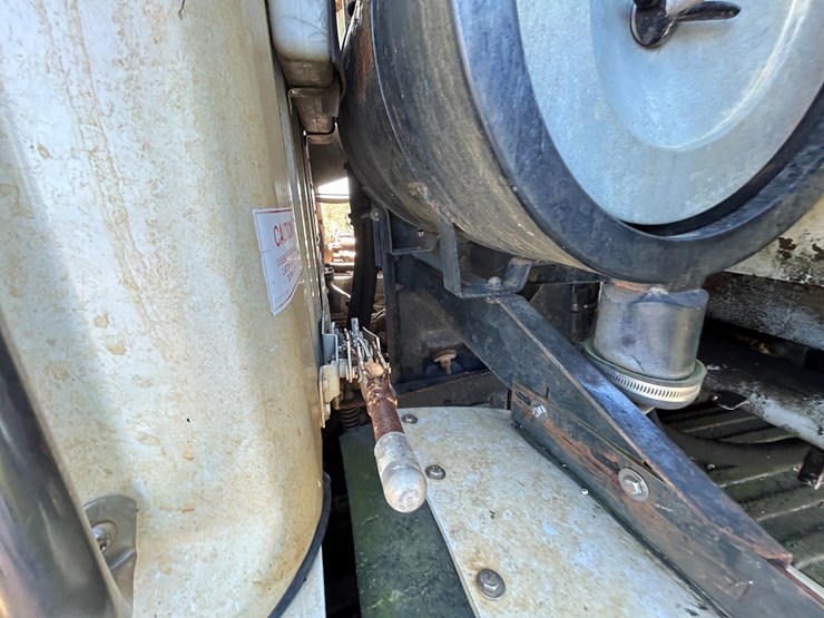 #22560-•-inop-2004-auto-car-t/a-daycab-garbage-truck-5vcdc6ce54h200305-image-24