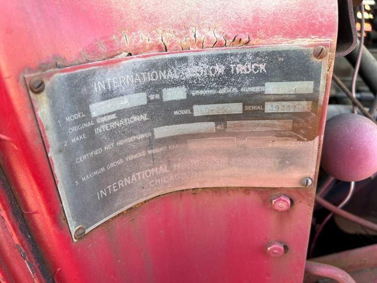 international-700-image-40