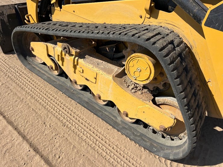 2018-caterpillar-259d-image-21