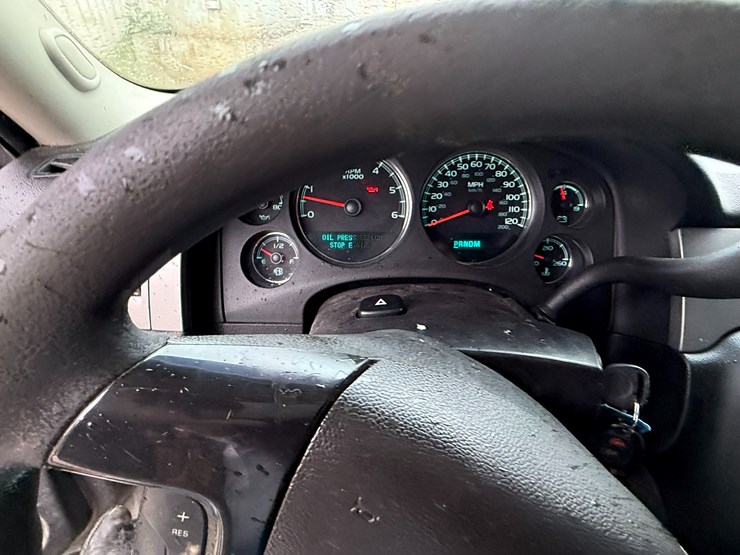 2014-chevrolet-tahoe-image-57