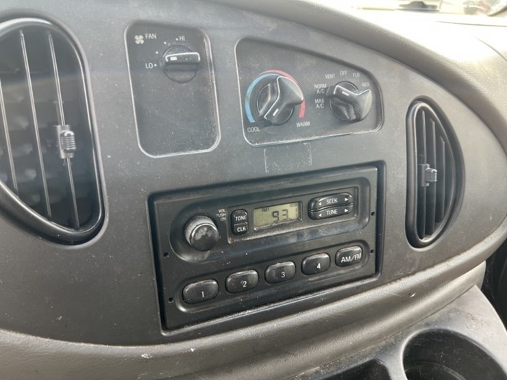 2008-ford-e250-sd-image-29