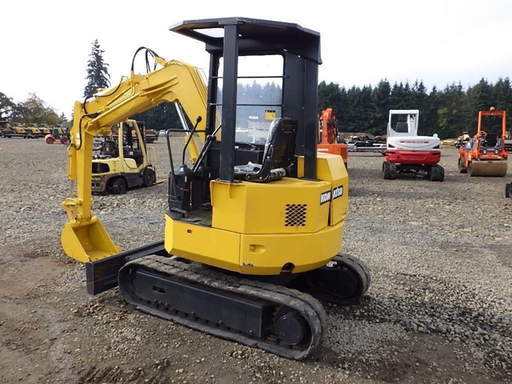 komatsu-pc28-image-5