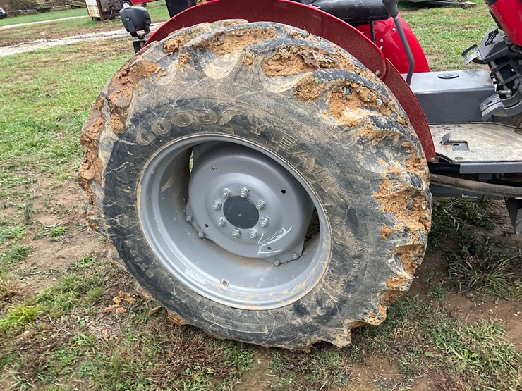 massey-ferguson-2607h-image-11