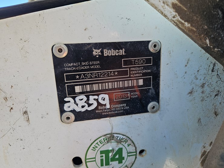 2013-bobcat-t590-image-20