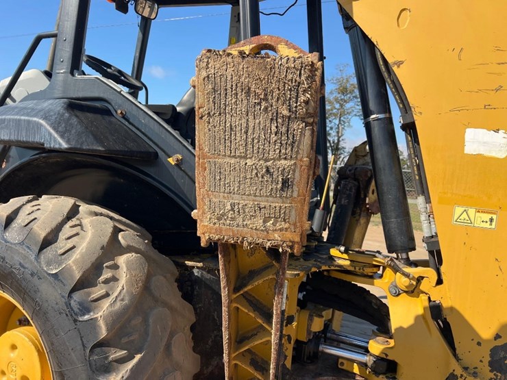 2015-caterpillar-415f2-image-28