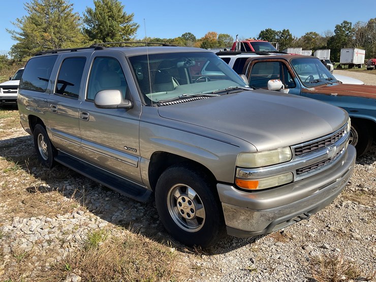 2000-chevrolet-suburban-image-6